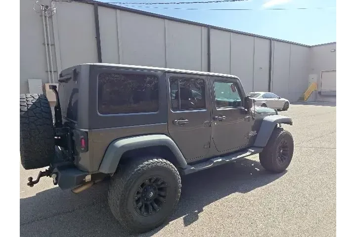 $18990 : Jeep Wrangler Unlimited 2017 image 3