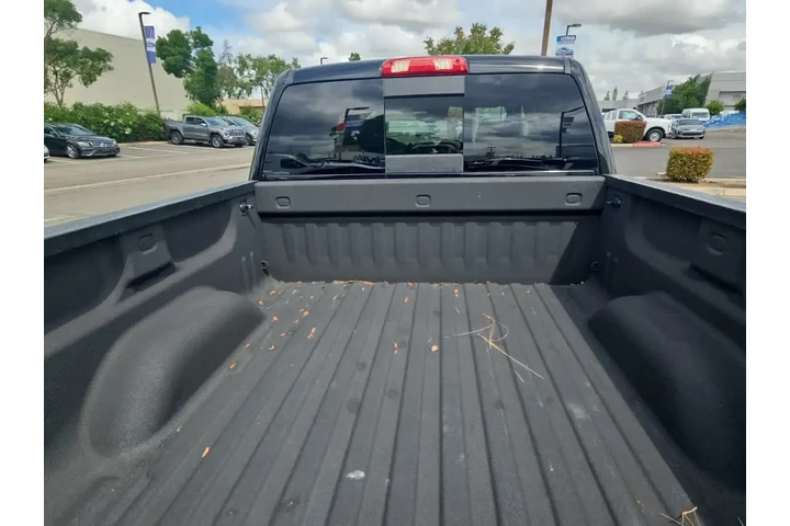 $25000 : GMC Sierra 1500 2018 4x4 Den image 9