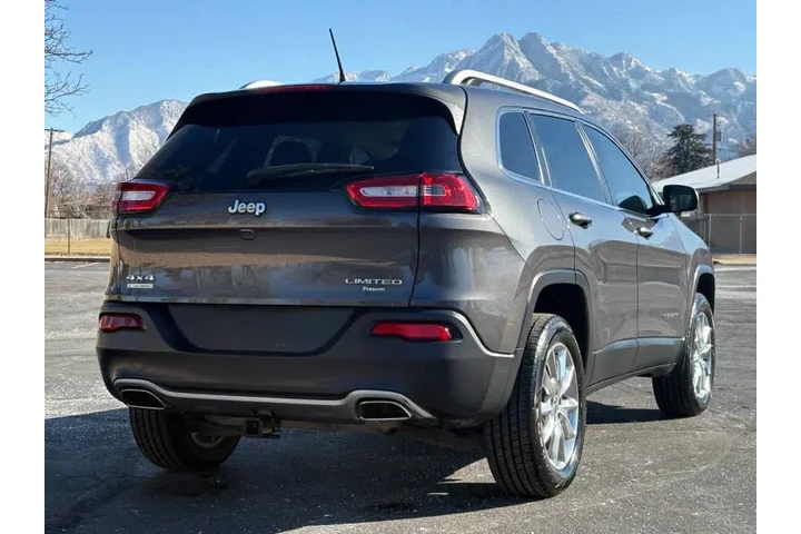 $9900 : 2015 Cherokee Limited image 5