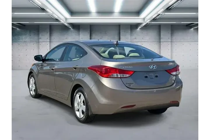 $6585 : Hyundai ELANTRA 2013 GLS 4dr image 6