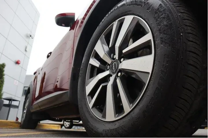 $33707 : Nissan Pathfinder 2024 AWD S image 8