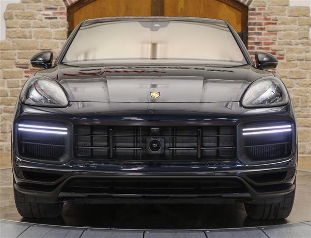 2023 Cayenne Turbo GT SUV image 8