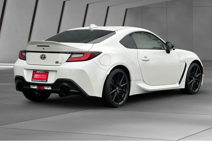 $29000 : Toyota GR86 2023 Premium 2dr image 4