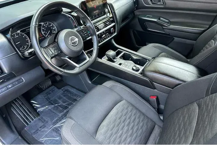 $29998 : Nissan Pathfinder 2023 AWD S image 9