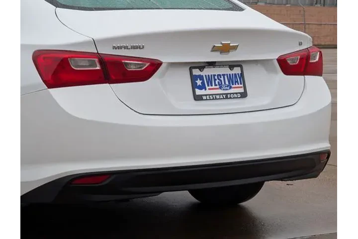 $15460 : Chevrolet Malibu 2023 LT 4dr image 6