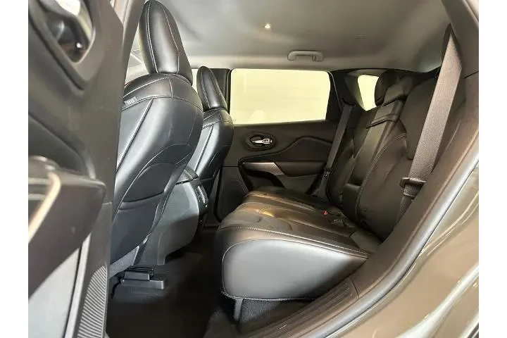 $18500 : Jeep Cherokee 2019 4x4 Limit image 7