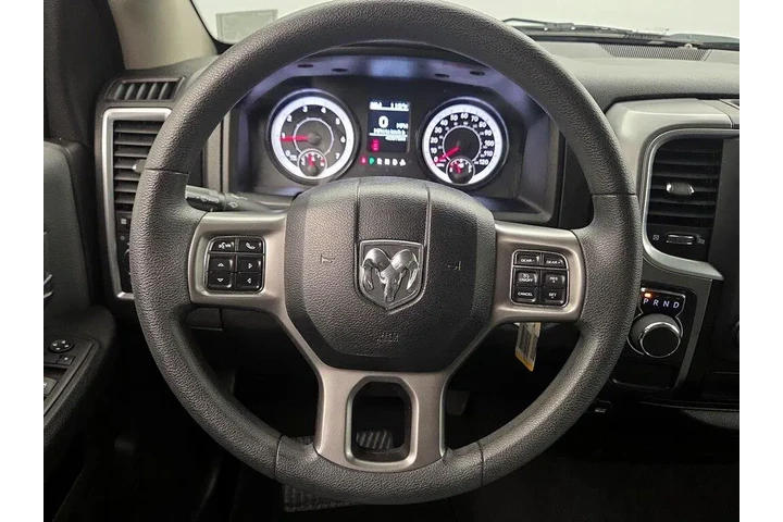 $25998 : Ram 1500 Classic 2024 4x2 SL image 10