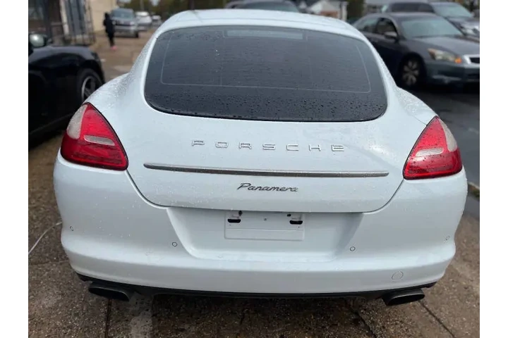 $18995 : 2013 Panamera image 9