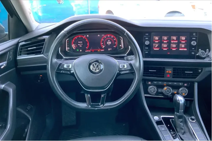 $16945 : Volkswagen Jetta 2019 SEL 4d image 5