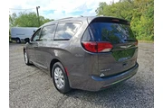 $16999 : Chrysler Pacifica 2019 Touri thumbnail