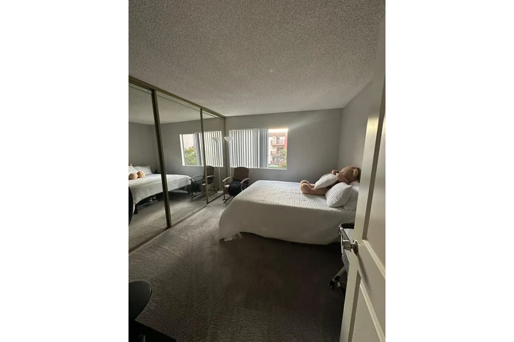 $1350 : Renta de cuarto image 2