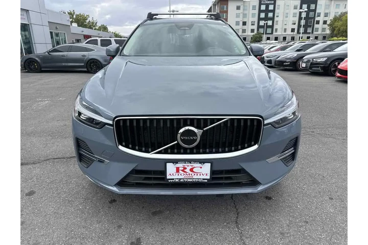 $27910 : 2022 XC60 Momentum image 9
