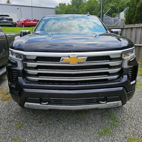 $58999 : 2023 Silverado 1500 High Coun image 3