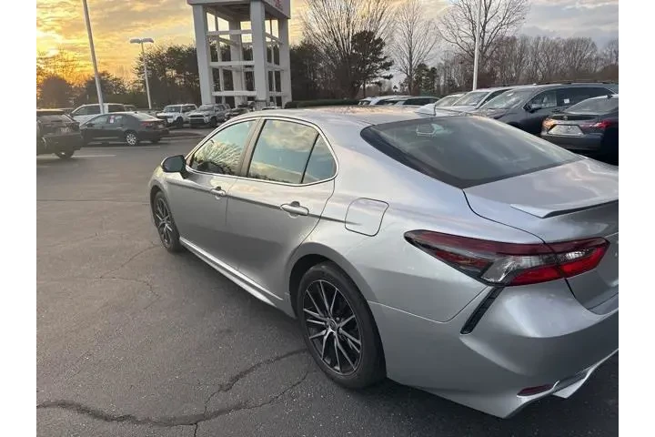 $23438 : Toyota Camry 2022 SE 4dr Sed image 5