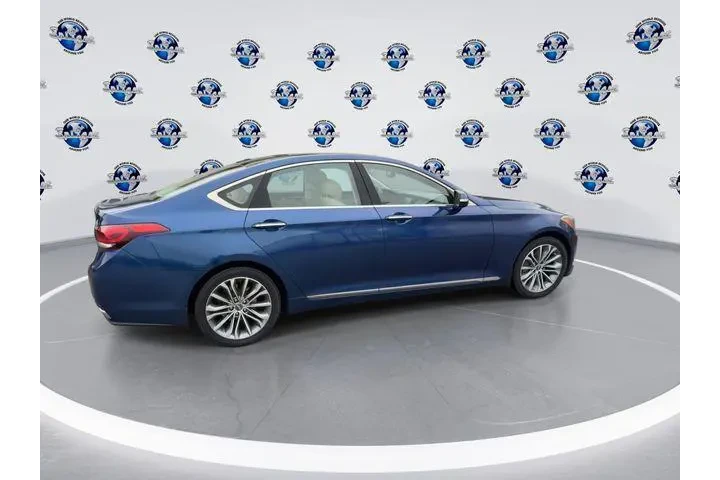 $16490 : Hyundai Genesis 2016 3.8L 4d image 9