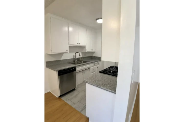 $950 : Apto de 1 habitación en renta! image 1
