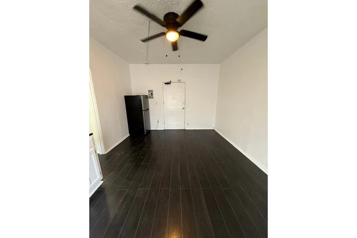 $1395 : 1443 S  BONNIE BREA image 6