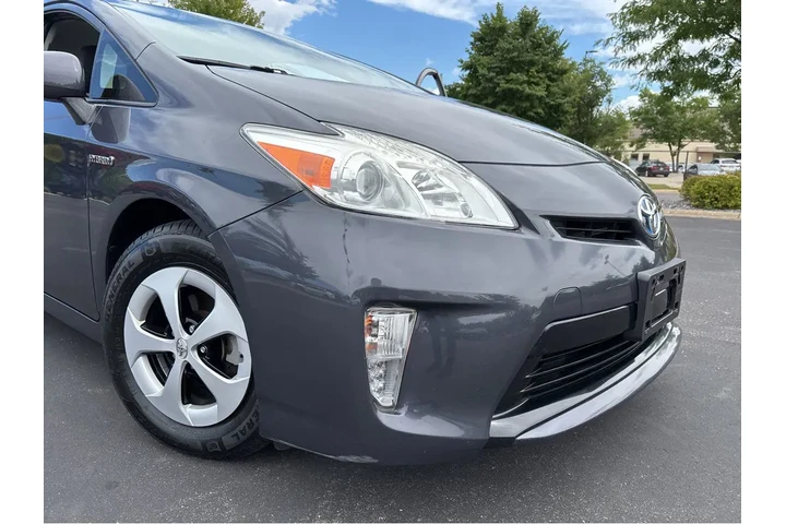 $10000 : 2013 Prius Four image 7