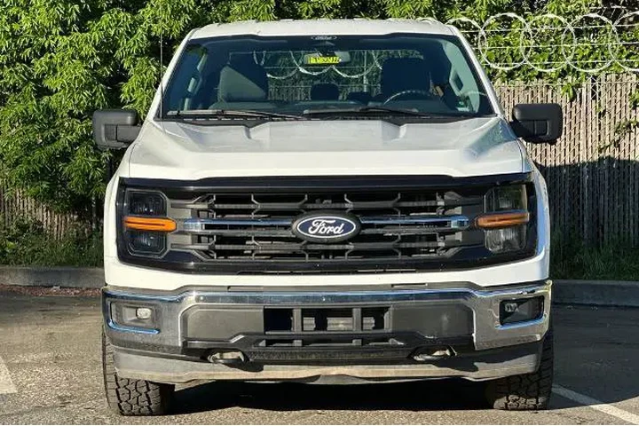 $37998 : Ford F-150 2024 4x4 XLT 4dr image 6