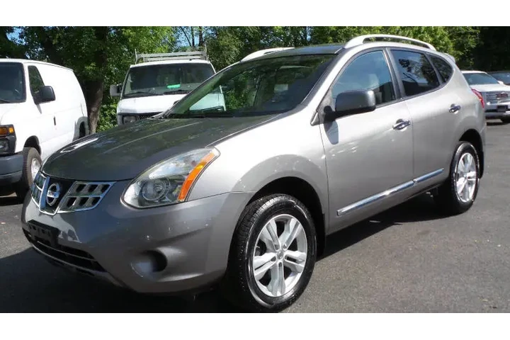 $6900 : 2012 Rogue SV image 1