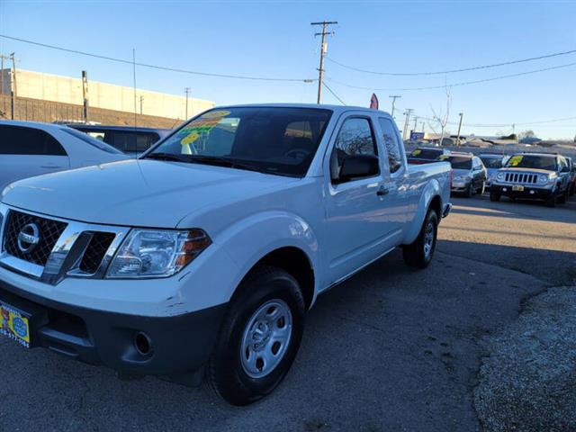 $12599 : 2015 Frontier S image 6