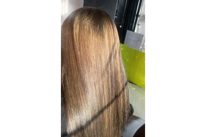 ELITE BARBER & BEAUTY SALON image 3