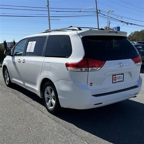 $14888 : PRE-OWNED 2014 TOYOTA SIENNA image 3