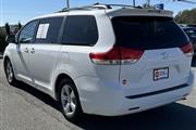 $14888 : PRE-OWNED 2014 TOYOTA SIENNA thumbnail