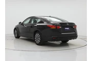$24998 : Nissan Altima 2023 2.5 SV 4d thumbnail