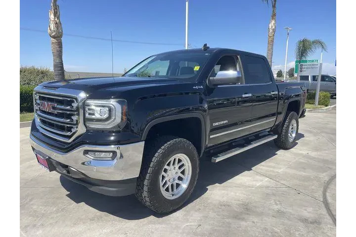 $33225 : GMC Sierra 1500 2018 4x4 SLT image 4