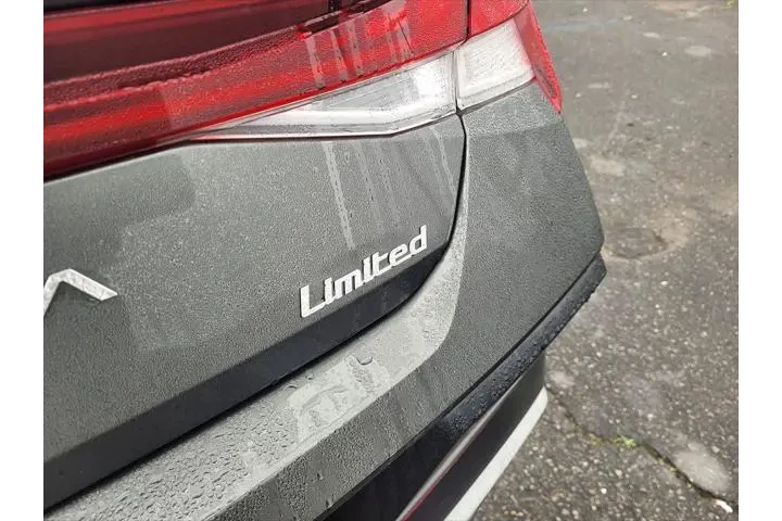 $23995 : Hyundai ELANTRA 2025 Limited image 6