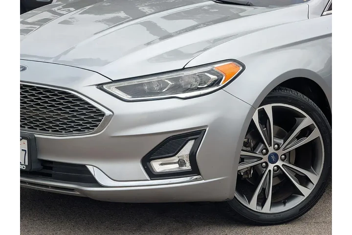 $17590 : Ford Fusion 2020 Titanium 4d image 1