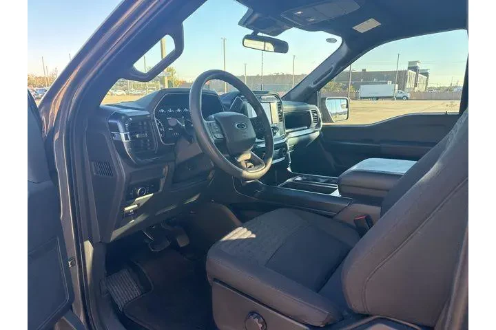 $33320 : Ford F-150 2023 4x2 XL 4dr S image 10