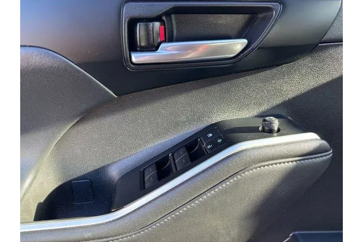 $28999 : Toyota Highlander 2021 AWD X image 9