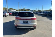 2015 MKC AWD 4dr thumbnail