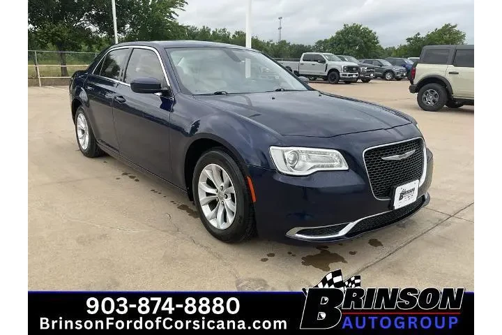 $9990 : Chrysler 300 2015 Limited 4d image 3