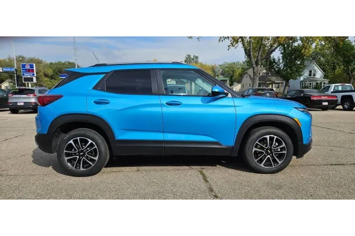 $26990 : 2025 TrailBlazer LT image 5