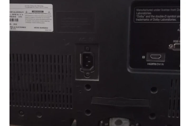 $2500 : Televisión LG 32 pulgadas image 3