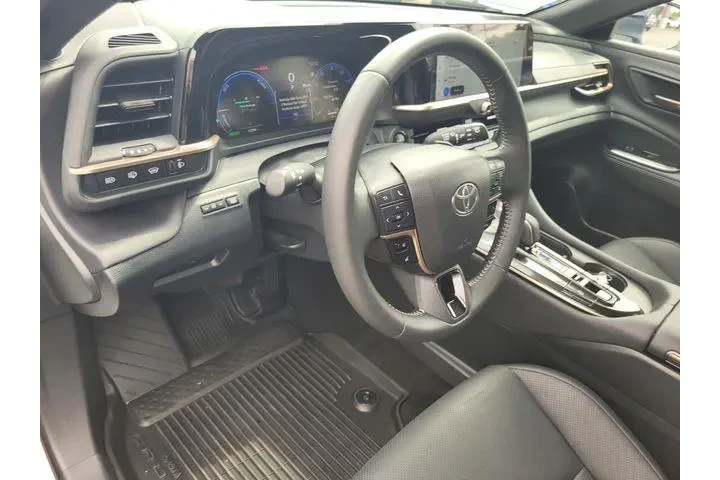 $39920 : Toyota Crown Signia 2025 AWD image 9