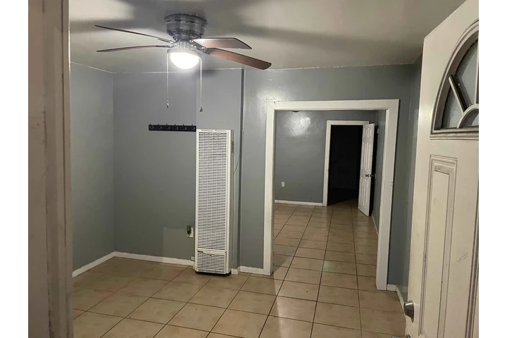 $1775 : AMPLIO DEPTO DE 1 RECAMARA image 5