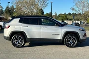 $24990 : Jeep Compass 2025 4x4 Limite thumbnail