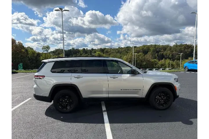 $33495 : Jeep Grand Cherokee L 2024 4 image 5
