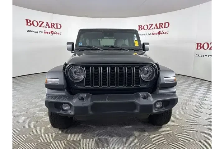 $35000 : Jeep Wrangler 2024 4x4 Sport image 2