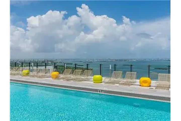 $4900 : Rental property with 2 bedro image 4