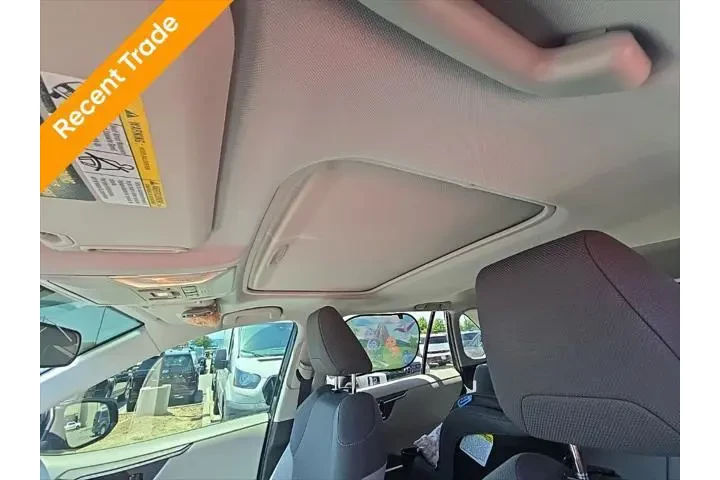 $26899 : Toyota RAV4 2021 XLE 4dr SUV image 5