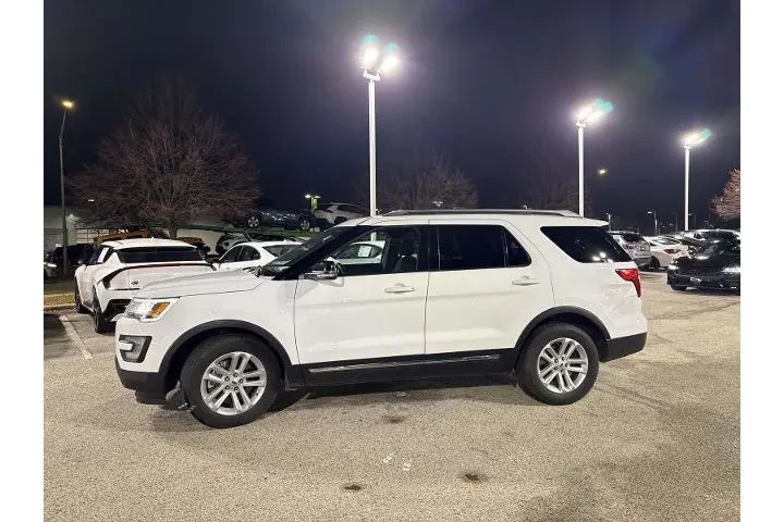 $18891 : Ford Explorer 2017 XLT 4dr S image 2