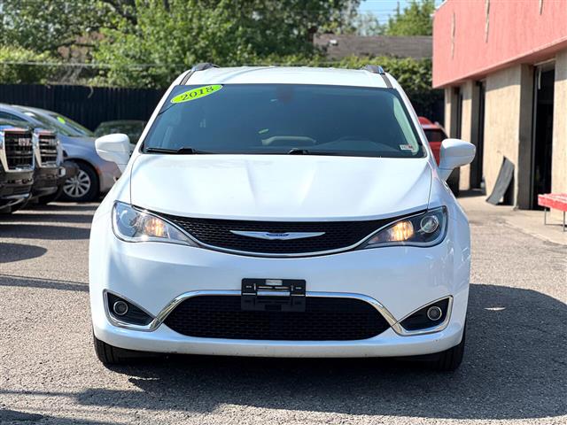 $18499 : 2018 Pacifica image 3