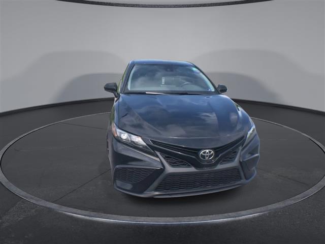 $21000 : PRE-OWNED 2021 TOYOTA CAMRY SE image 3