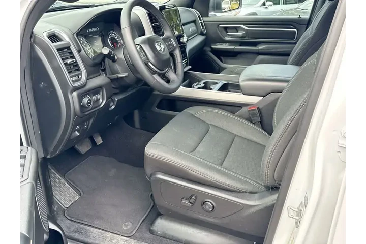 $38958 : Ram 1500 2025 4x4 Big Horn 4 image 2