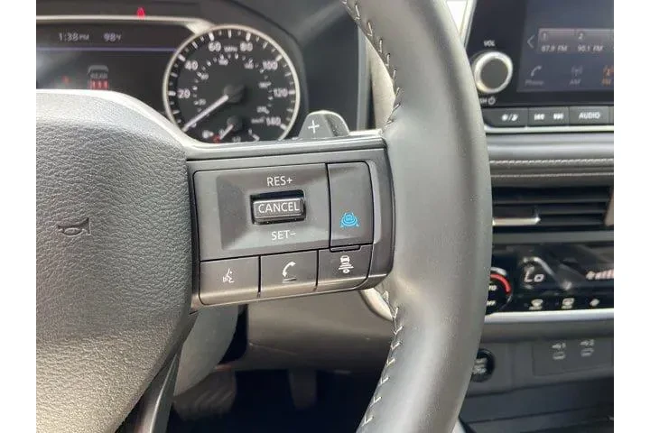 $19487 : Nissan Rogue 2025 AWD SV 4dr image 5